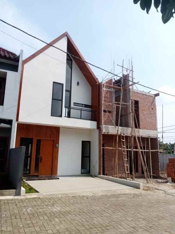 dijual rumah jl bulak wangi