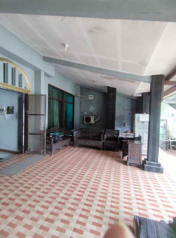 dijual rumah jl buwek raya