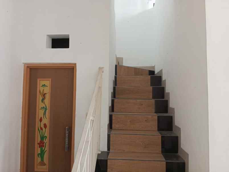 dijual rumah jl cibodas kuningan