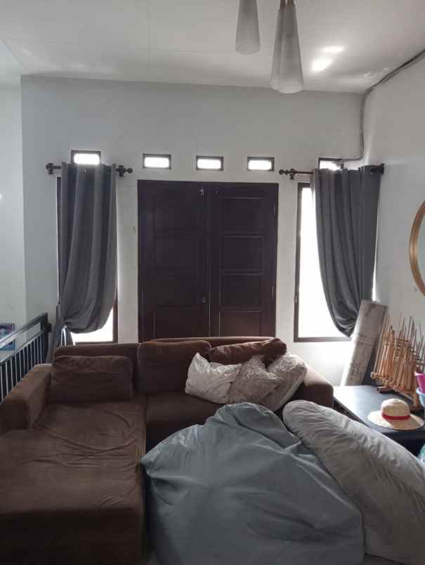 dijual rumah jl cibogo pasteur sukajadi