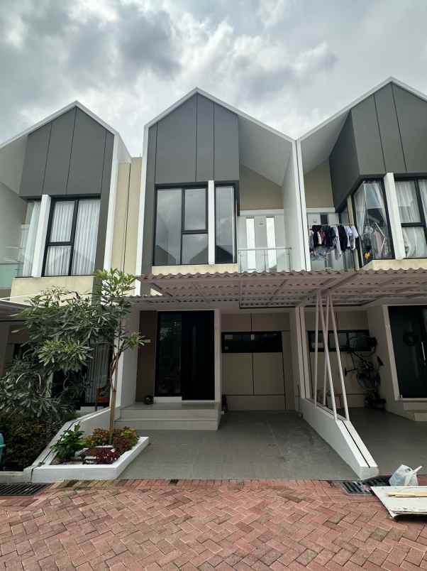 dijual rumah jl cilangkap cipayung