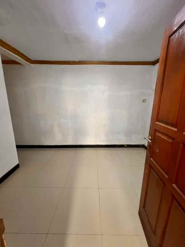 dijual rumah jl cipinang cempedak iv