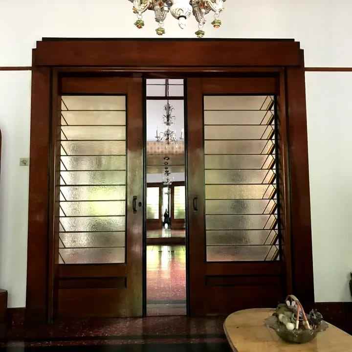 dijual rumah jl cisangkuy