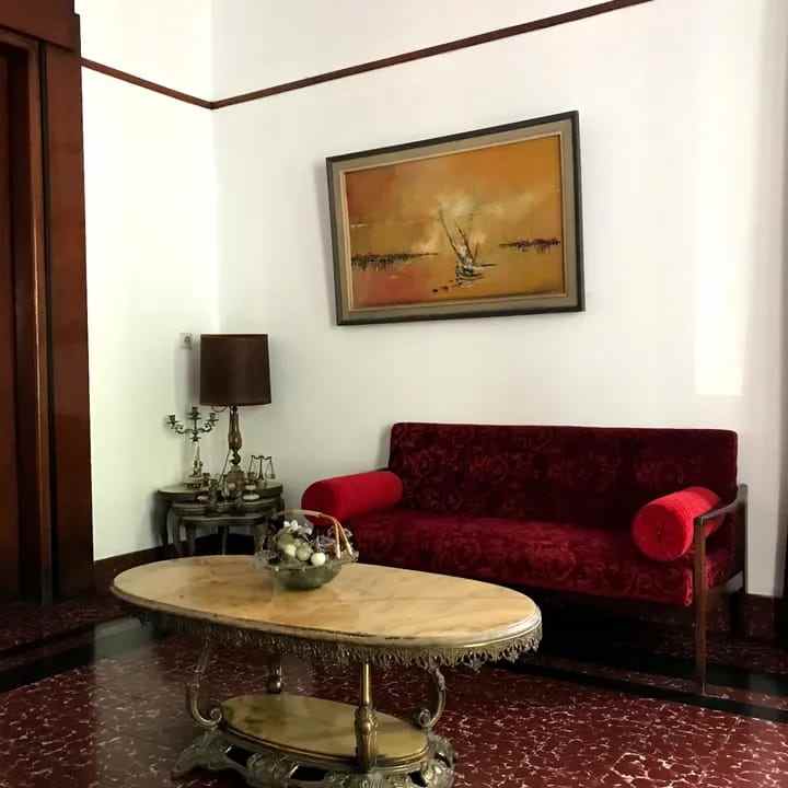 dijual rumah jl cisangkuy