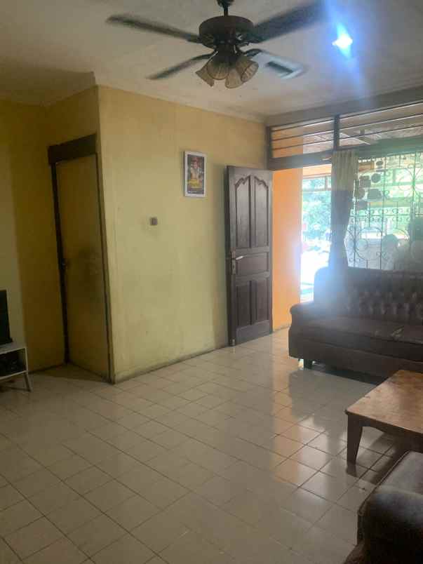 dijual rumah jl delima