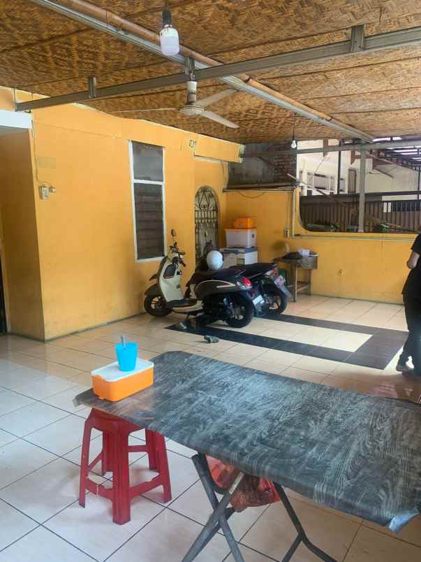 dijual rumah jl delima