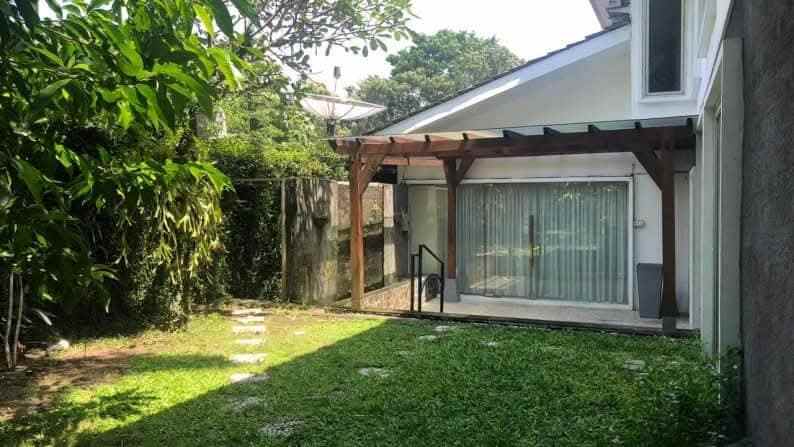 dijual rumah jl griya taman asri sleman