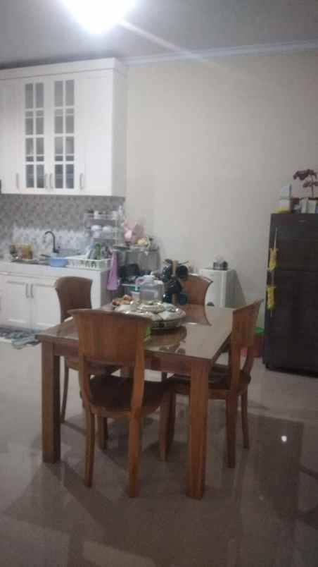 dijual rumah jl h naman pondok kelapa