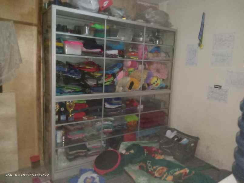 dijual rumah jl jelegong