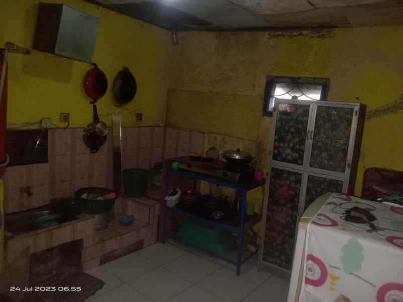 dijual rumah jl jelegong
