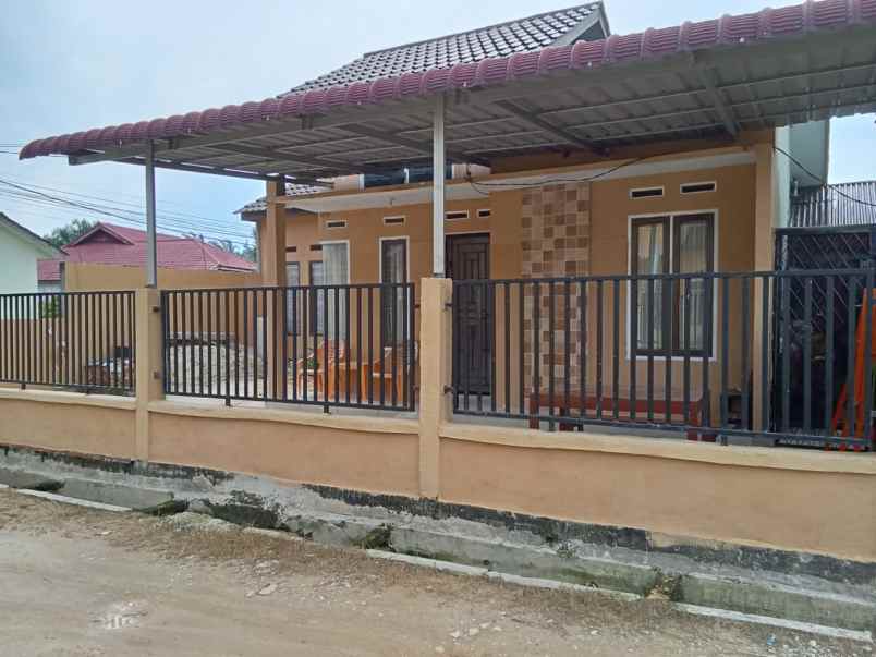 dijual rumah jl kapau sari