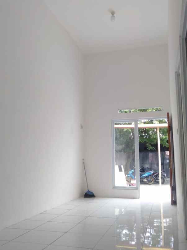 dijual rumah jl kh ahmad sya yani