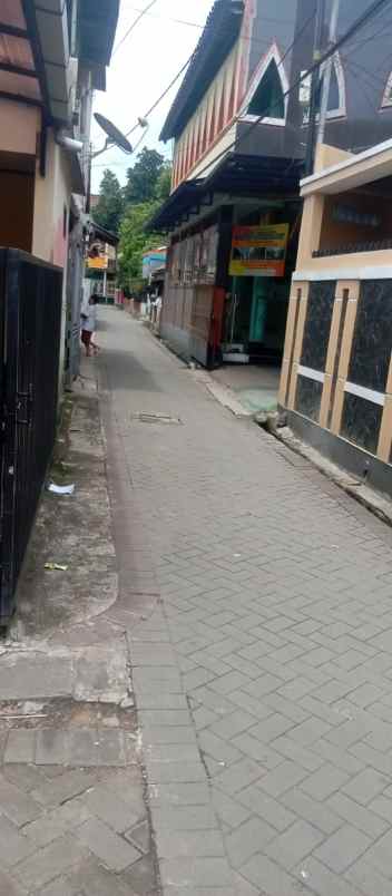 dijual rumah jl kiaracondong gg