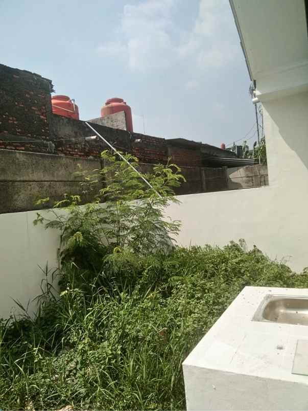 dijual rumah jl kirana raya