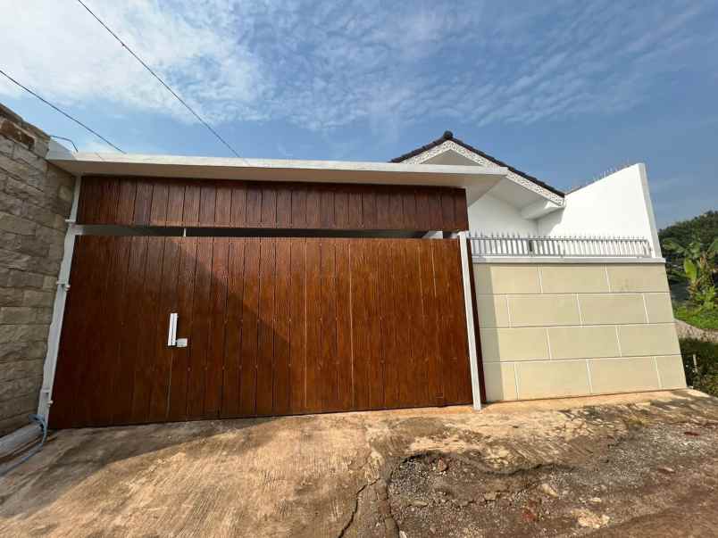 dijual rumah jl kp cikeas parung