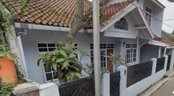 dijual rumah jl margahayu raya saturnus