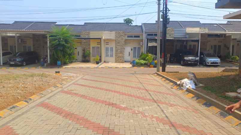 dijual rumah jl muchtar raya depok