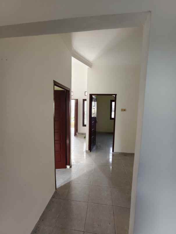 dijual rumah jl muhajirin