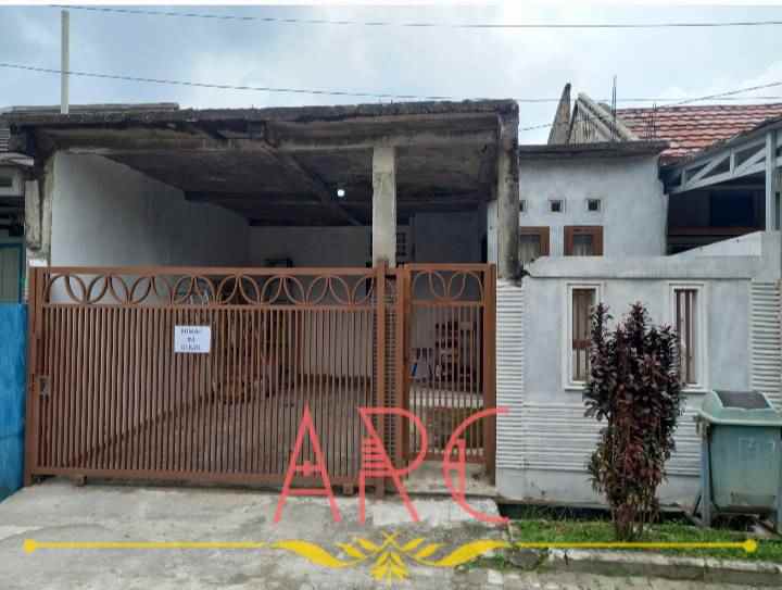 dijual rumah jl mujair bambu apus
