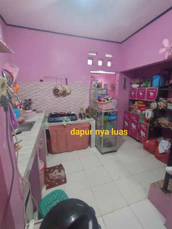 dijual rumah jl padat karya no 68