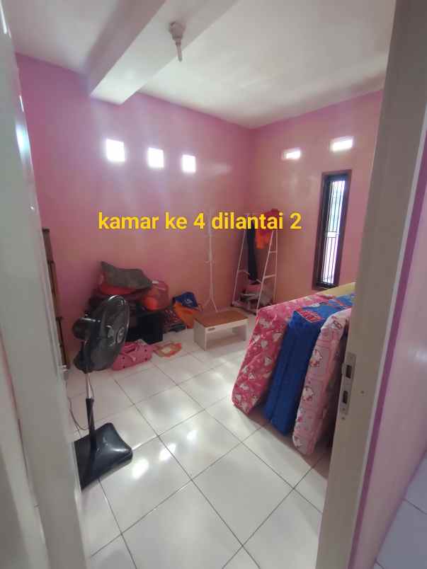 dijual rumah jl padat karya no 68