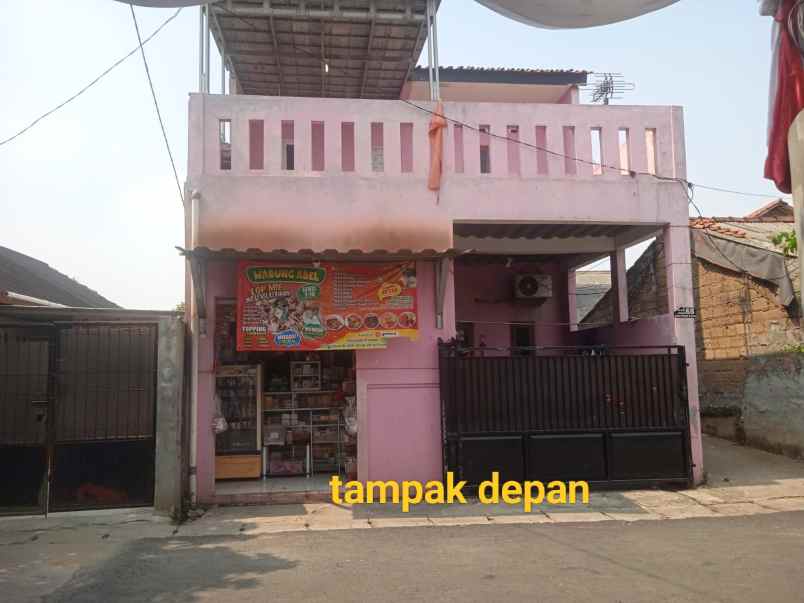 dijual rumah jl padat karya no 68