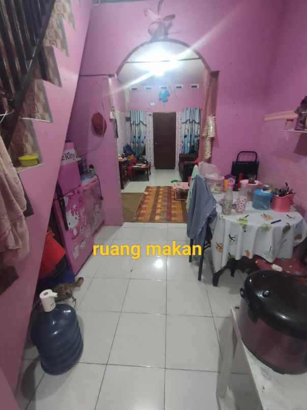 dijual rumah jl padat karya no 68