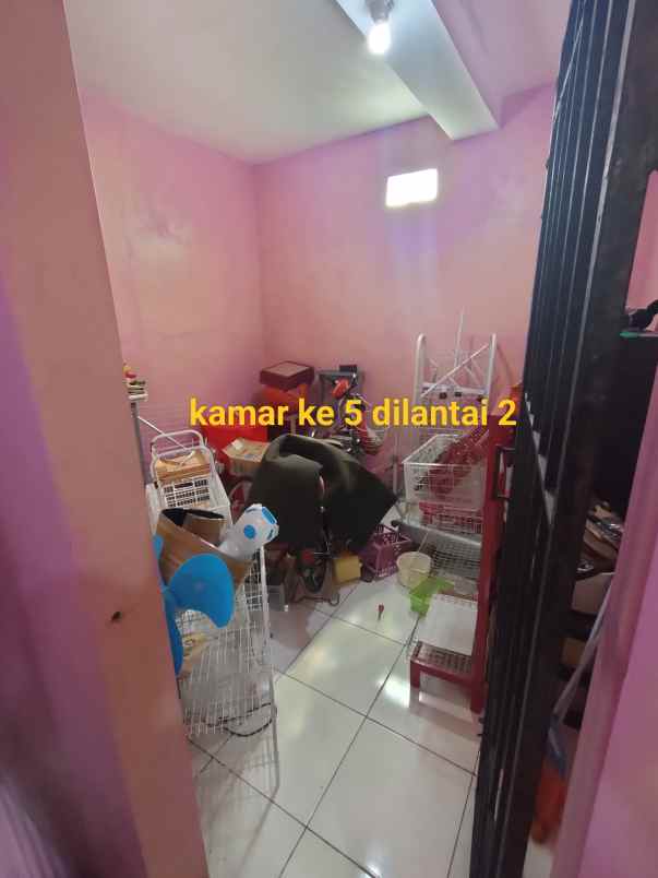 dijual rumah jl padat karya no 68