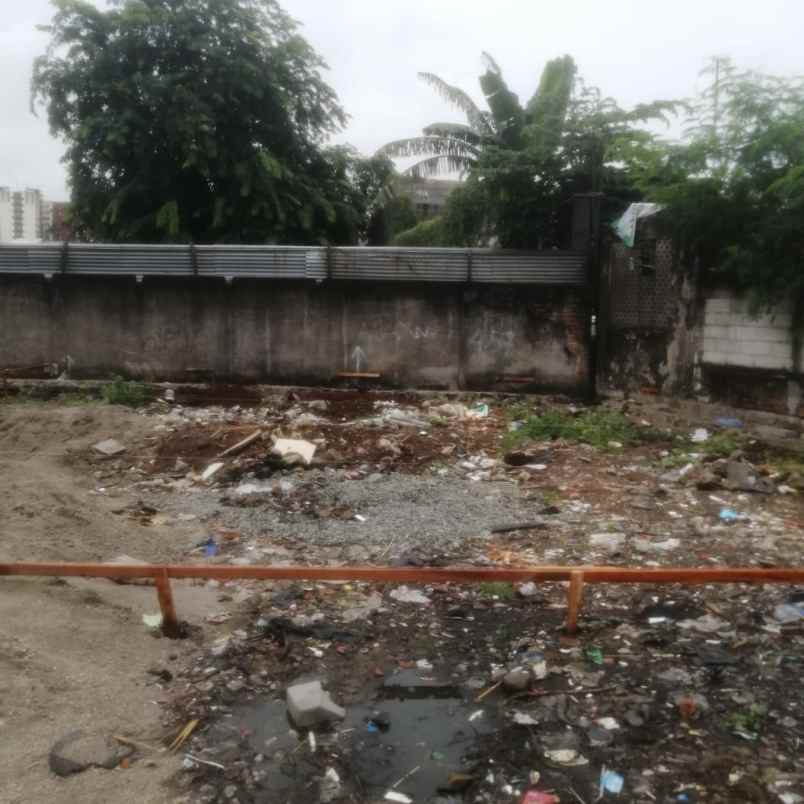 dijual rumah jl pahlawan revolusi