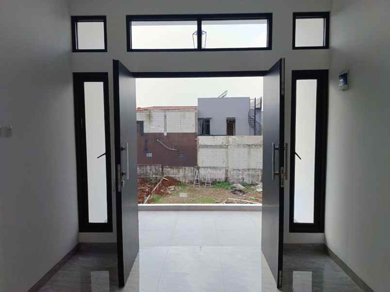 dijual rumah jl palem