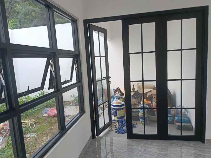 dijual rumah jl palem