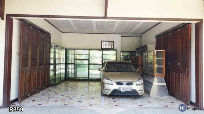 dijual rumah jl palm raja senggigi