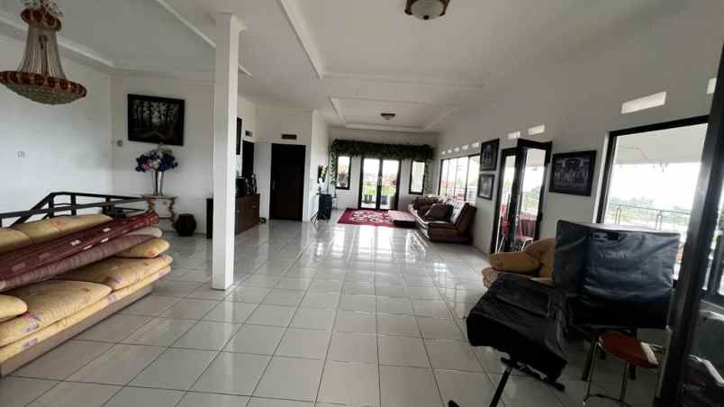 dijual rumah jl pamoyaman wetan no 15