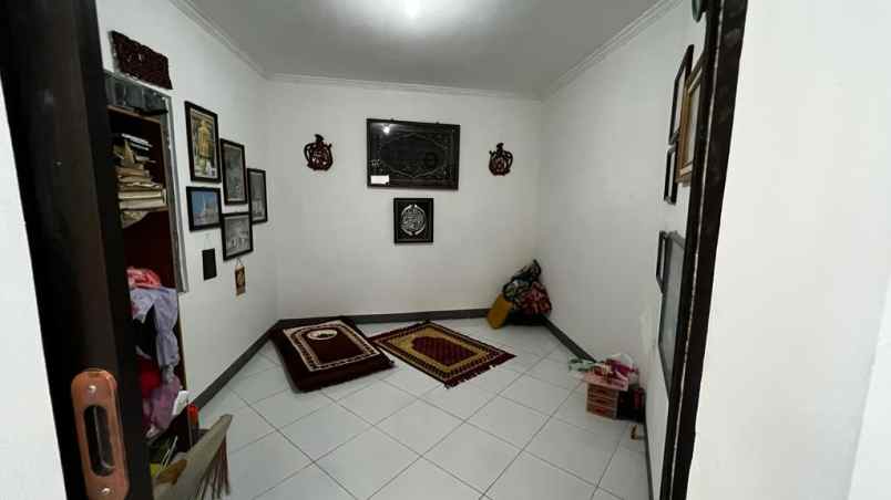 dijual rumah jl pamoyaman wetan no 15