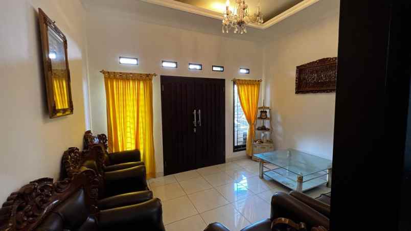 dijual rumah jl pamoyaman wetan no 15