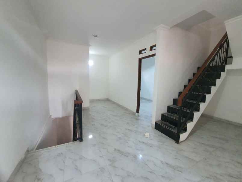 dijual rumah jl panti asuhan jurang