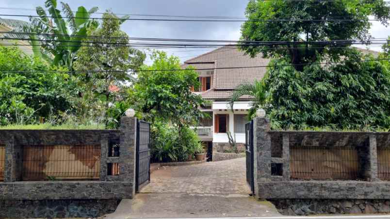 dijual rumah jl pengadegan selatan kec