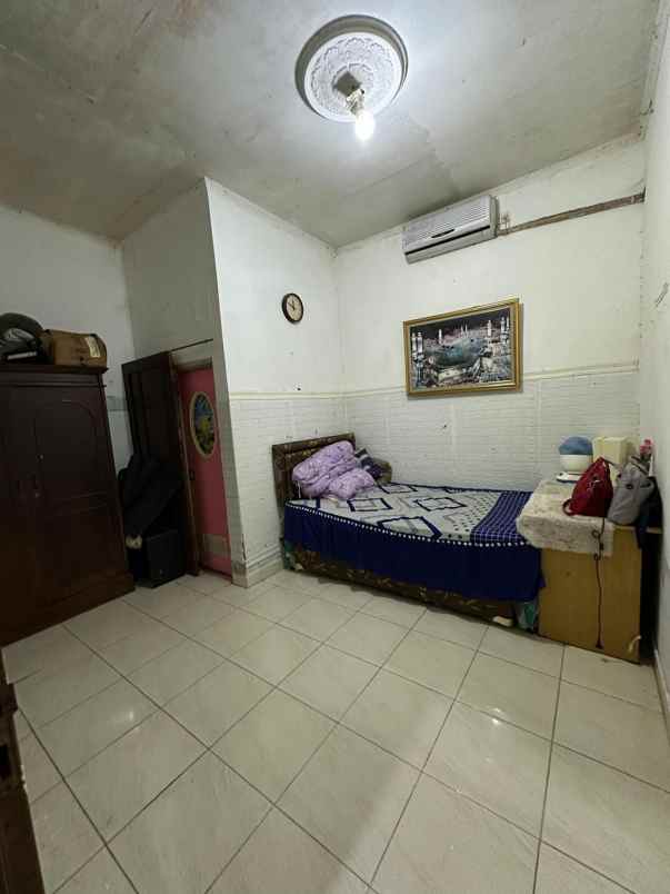 dijual rumah jl perum setu indah