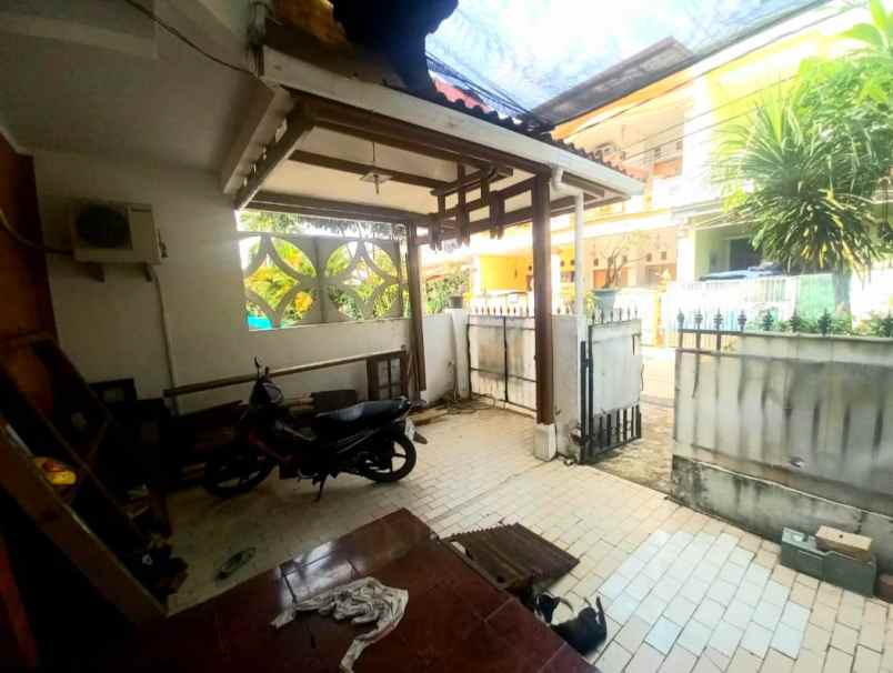 dijual rumah jl pondok kelapa duren