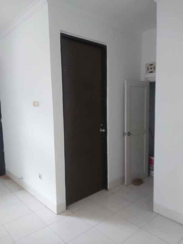 dijual rumah jl raya grand duta tangerang