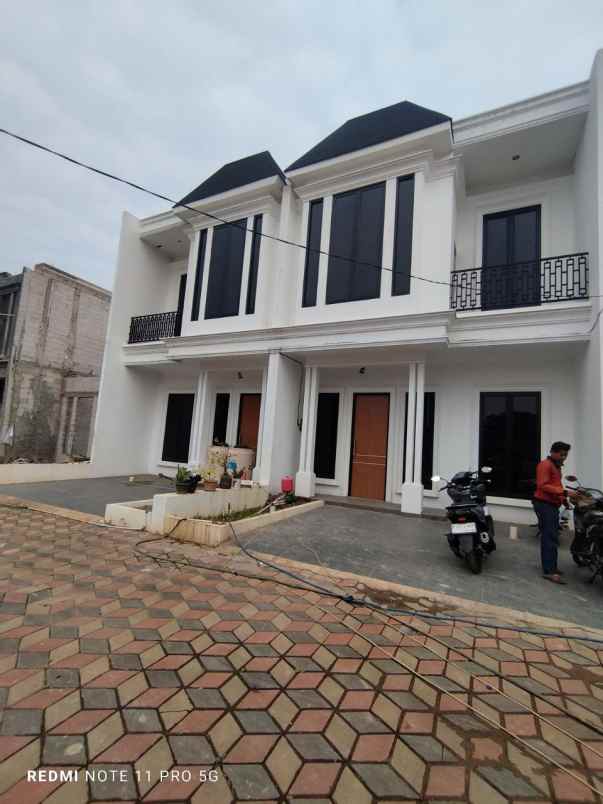 dijual rumah jl sawah lama ciputat