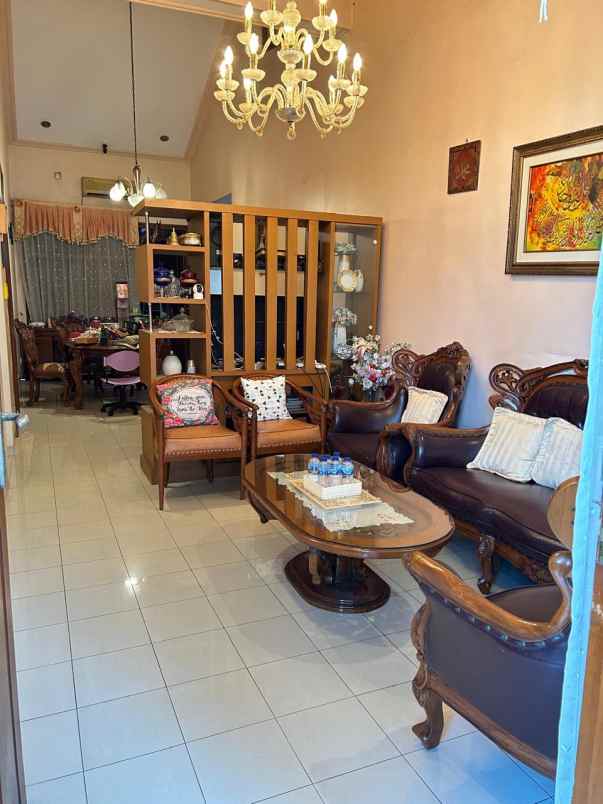 dijual rumah jl taman agave galaxy