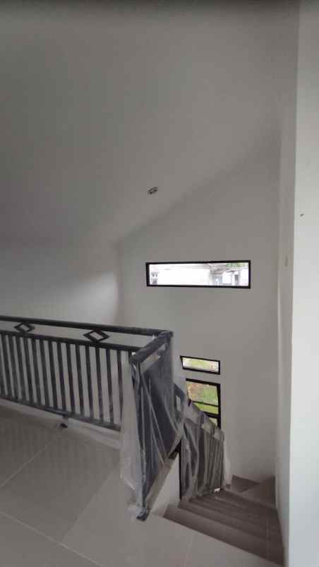 dijual rumah jl telaga kahuripan kemang