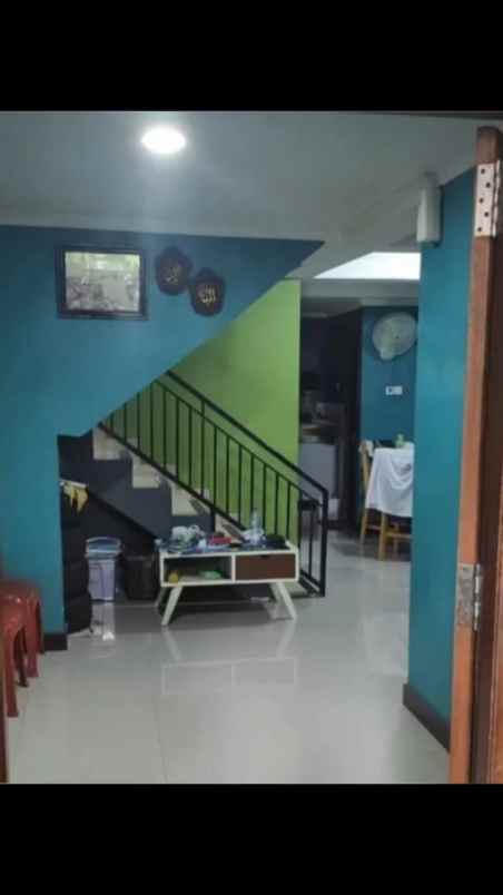 dijual rumah jln pancoran barat