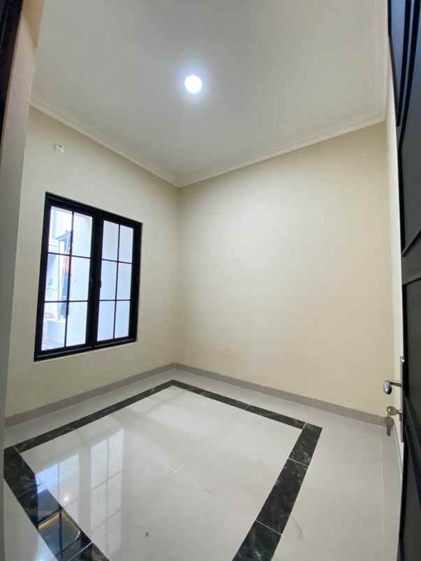 dijual rumah kalibaru cilodong depok