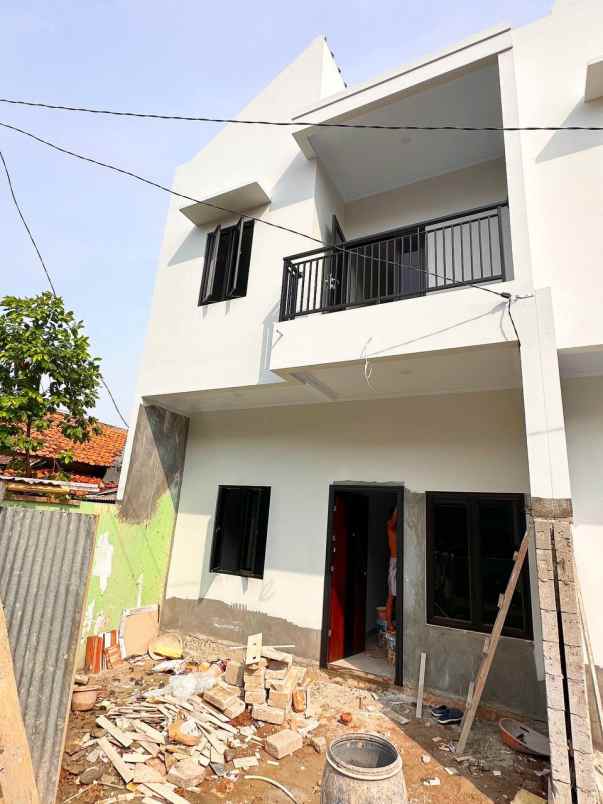 dijual rumah kalisari