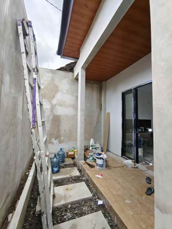 dijual rumah kaliurang km 10