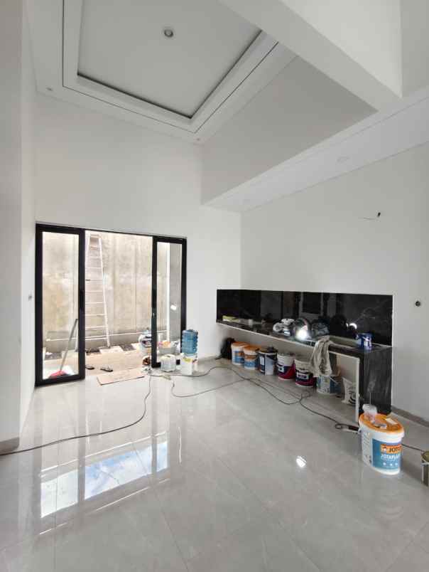 dijual rumah kaliurang km 10