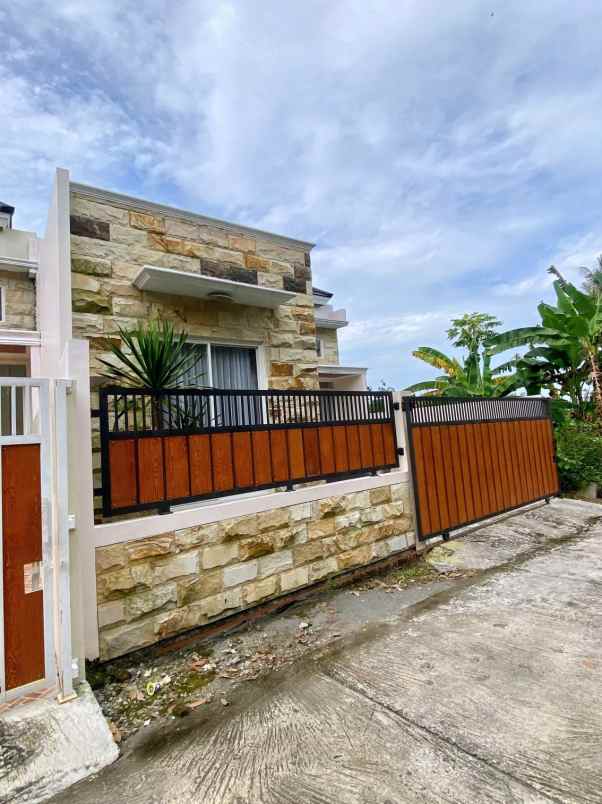 dijual rumah kaliurang km 12 5