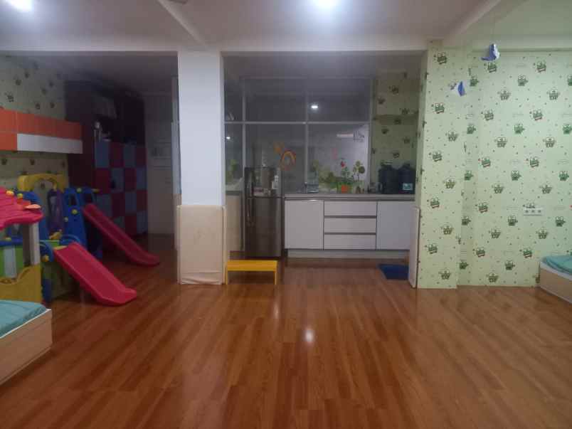 dijual rumah kantor dalam komplek area antapani mas